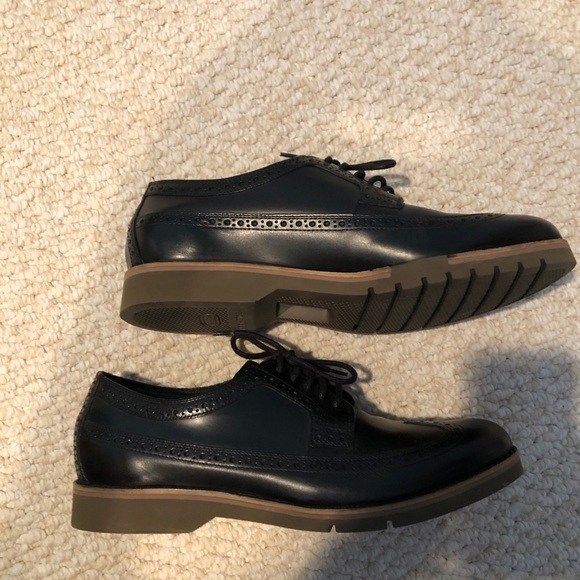 Cole Haan men’s wingtip shoe. Black. Size 8.5.